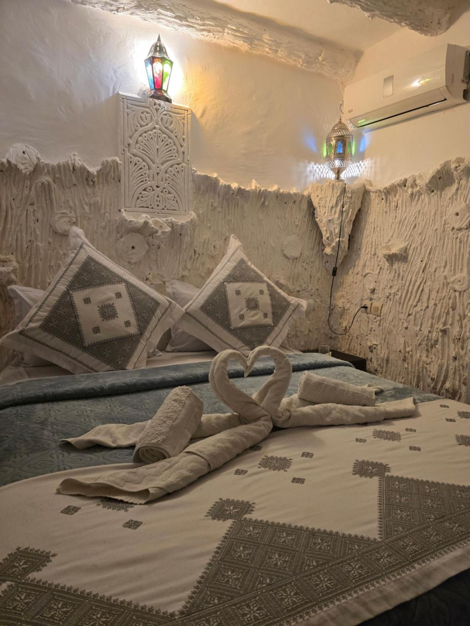 Dar Khmissa Fes Bed & Breakfast エクステリア 写真